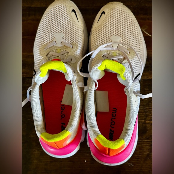 Nike Renew Run size 6Y - Picture 4 of 10